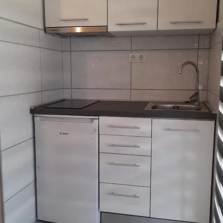 Horvat 2 *